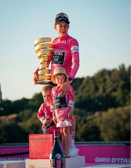 L'impero rosa di Vingegaard: Roma incorona il vincitore del Giro d'Italia